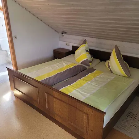 Inn Haus Resi *